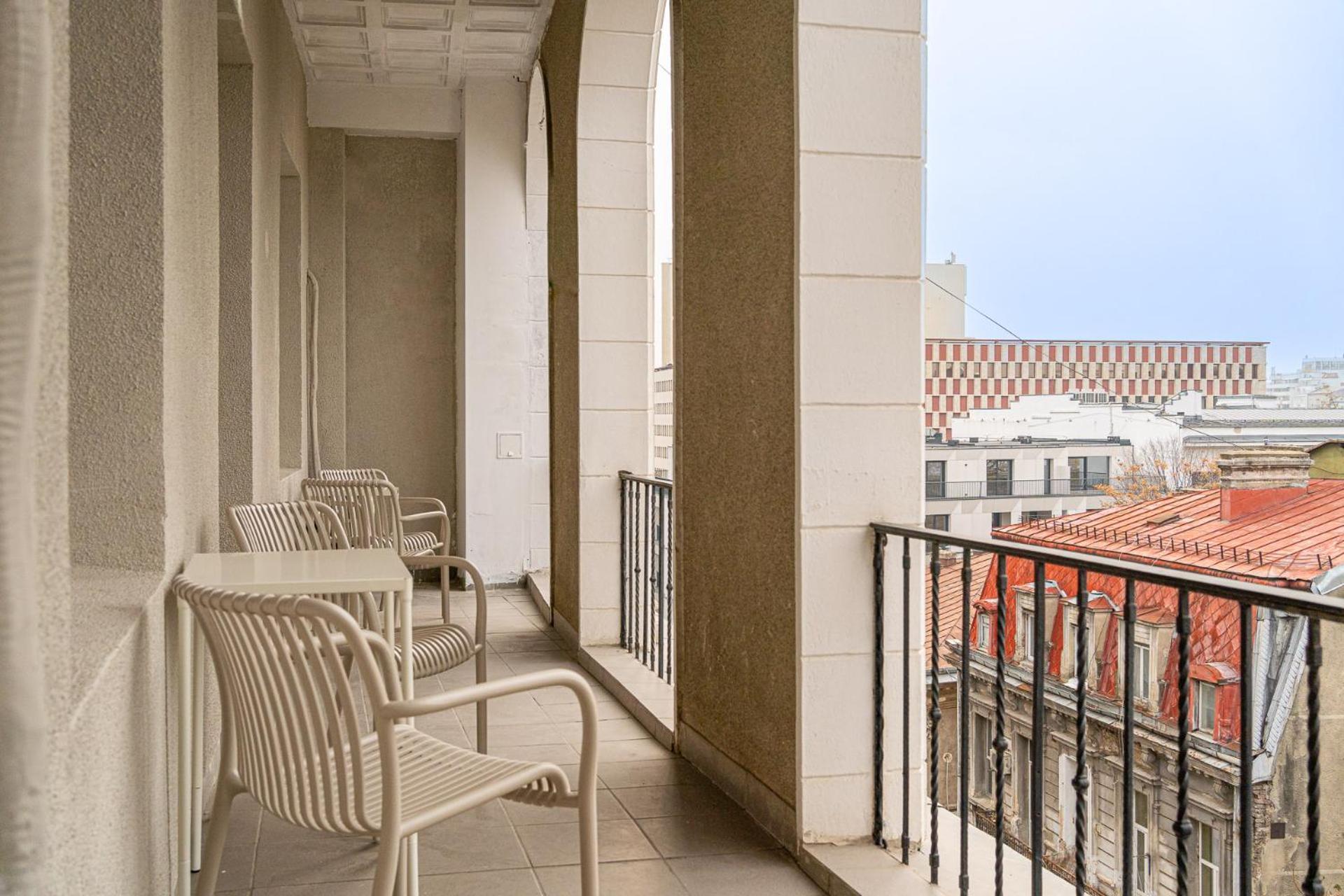 Loggia & Luxe 5Br Penthouse In Universitatii Area Bucharest Exterior photo